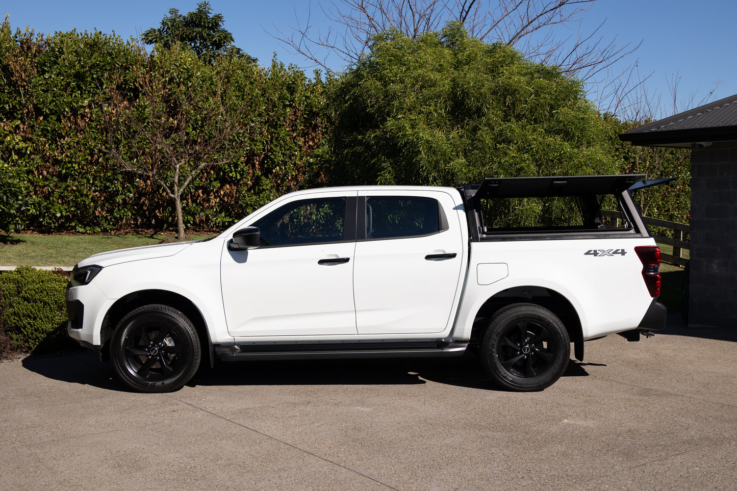 EasyCap Isuzu Dmax 2012+ - Strictly Outdoors