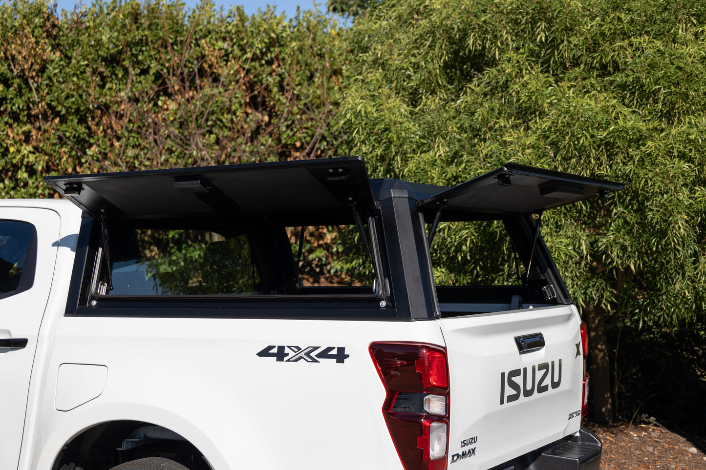 EasyCap Isuzu Dmax 2012+ - Strictly Outdoors