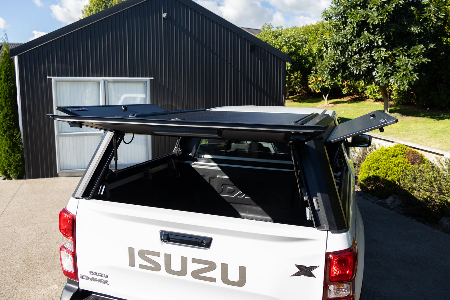 EasyCap Isuzu Dmax 2012+ - Strictly Outdoors