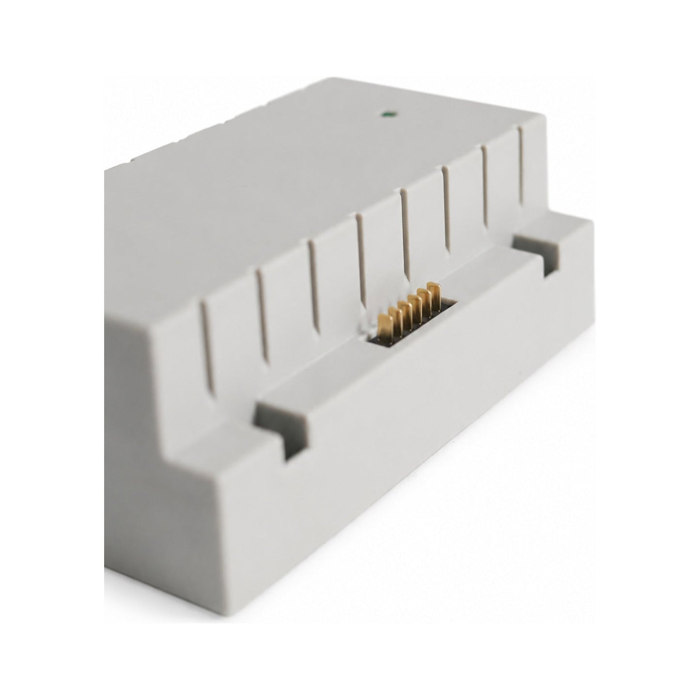 Xplora Dual Battery Charger Hub – charging contacts close-up